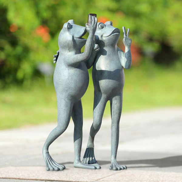 Selfie Frog Friends Garden Sculpture Aluminum Statues Whimsy Decor